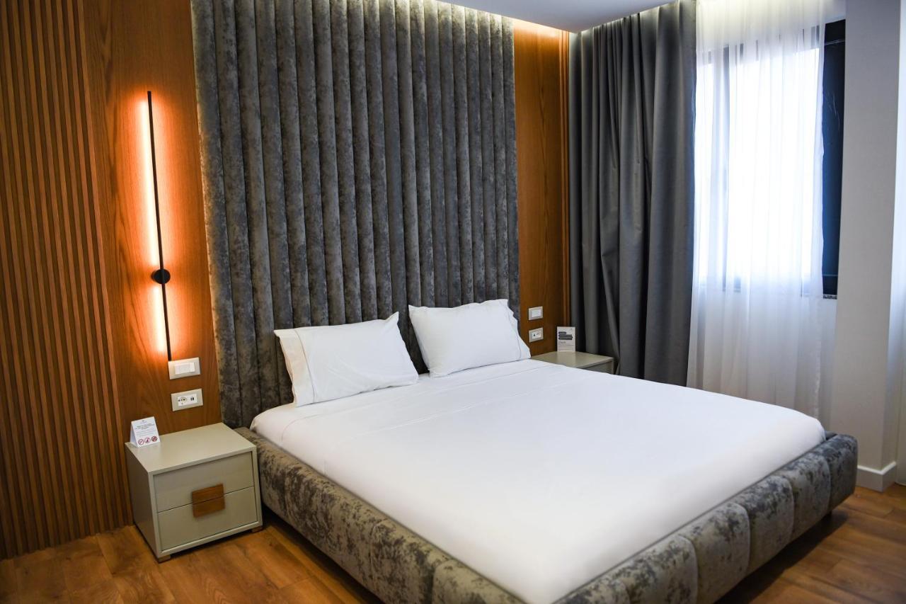 The Wilson Tirana Hotel Luaran gambar