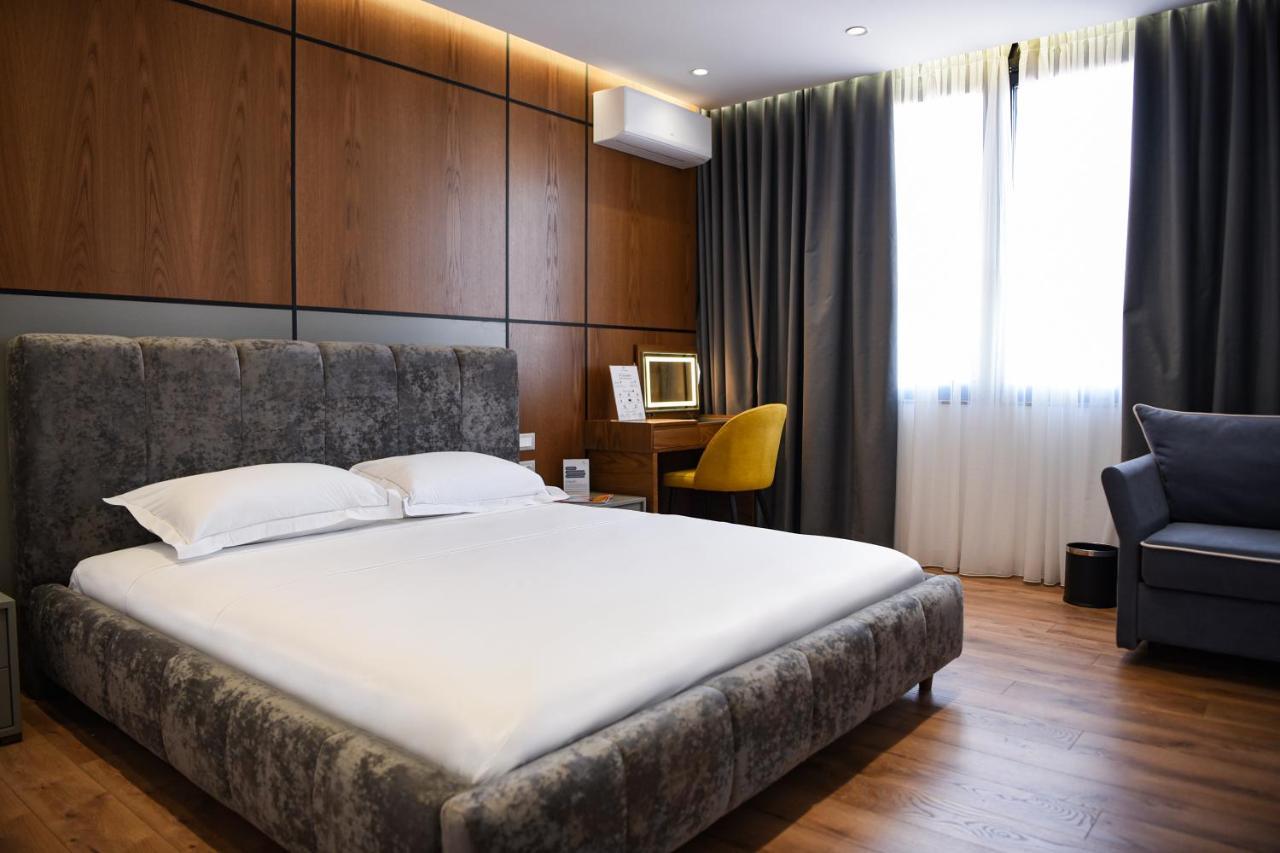 The Wilson Tirana Hotel Luaran gambar