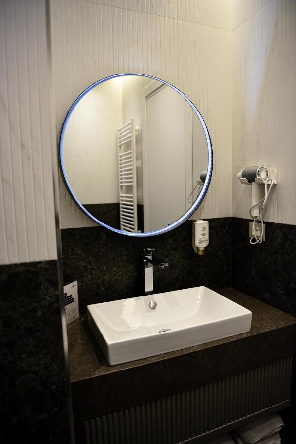 The Wilson Tirana Hotel Luaran gambar
