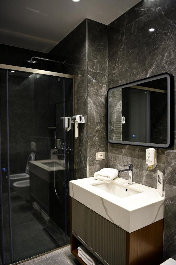 The Wilson Tirana Hotel Luaran gambar