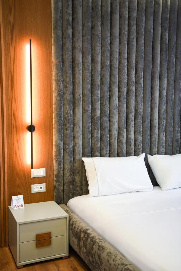 The Wilson Tirana Hotel Luaran gambar
